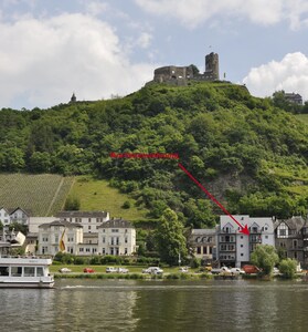 Luxurious 5 ***** apartment with a balcony to the Mosel