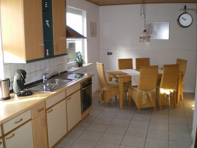   Large family-friendly apartment *** near Bremerhaven