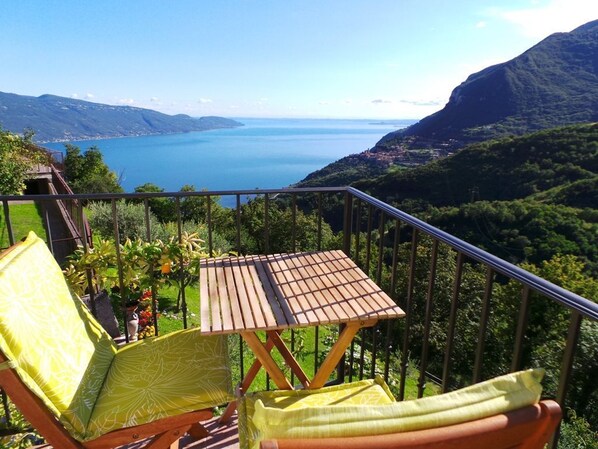 Terrasse mit Seeblick