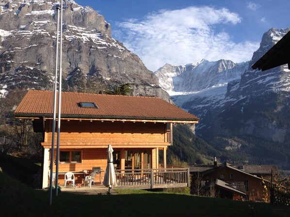 Heimeliges Chalet mit herrlichem Panorama