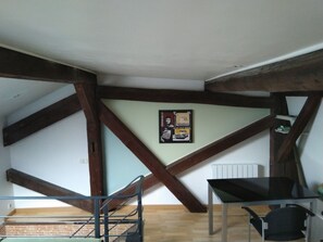 salon haut avec bureau