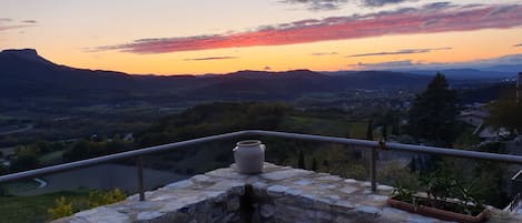 terrasse cuisine sud ouest : coucher de soleil 