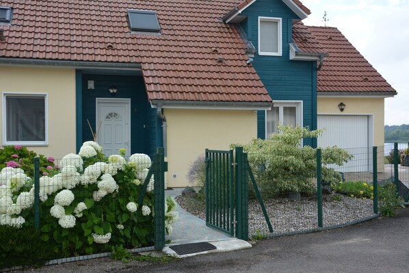 maison coté rue