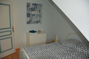 chambre face au lac etage lit 140