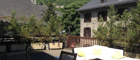 Vue de la terrasse en été