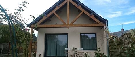 Terrasse avec vue sur le jardin