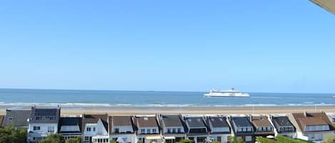 Vue du balcon sur la mer