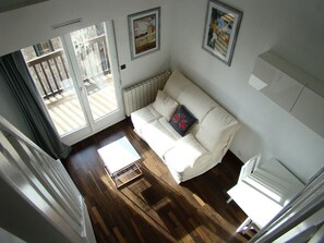 Salon vue de la mezzanine