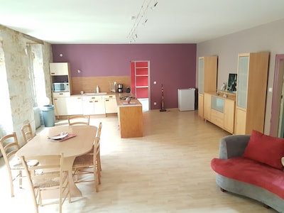 GRAND APPARTEMENT CENTRE BOURG VAYRAC