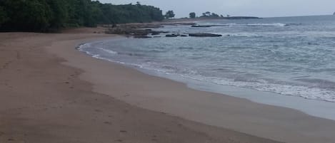 Plage derrière la maison 50m 