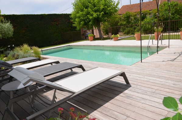 Le Mazet des Délys :
gîte provençal avec piscine