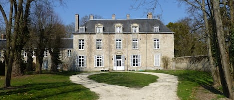 Le château vue de face.