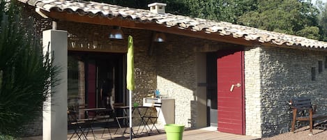  GÎTE EN PIERRES SECHES "du jardin"
40 m2 