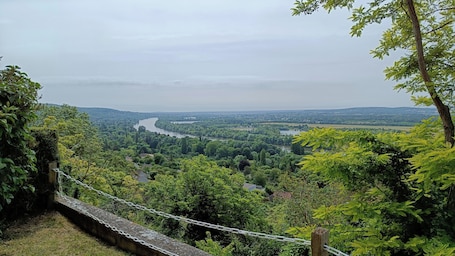 Vue depuis lâhĂ©bergement