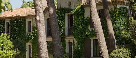 Façade