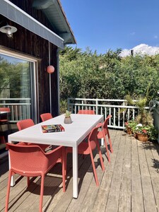 Grande table pour repas en famille 