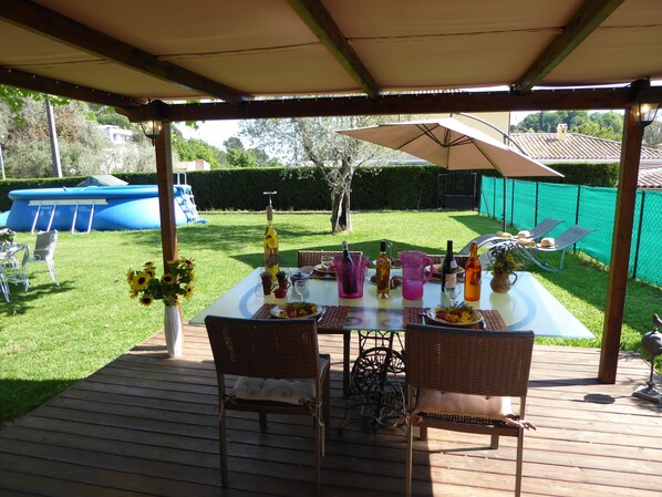Belle terrasse ombragée