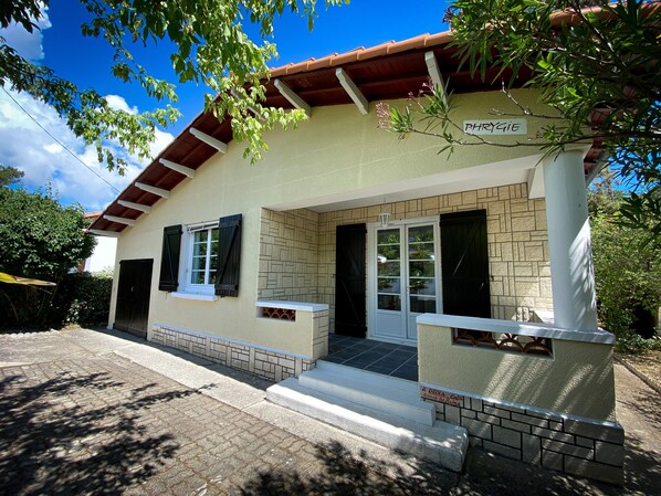 Exterior detail