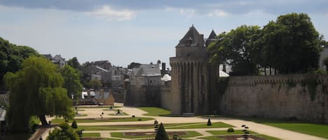 Les remparts et jardins de Vannes