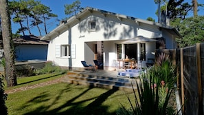 LE JARDIN ET LA TERRASSE