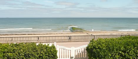 accès direct sur la plage