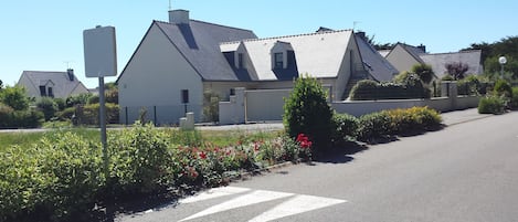 Appartement indépendant à l'étage dans maison d'architecte
