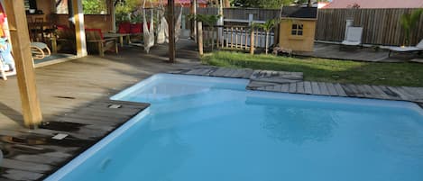 Piscine et Terrasse couverte