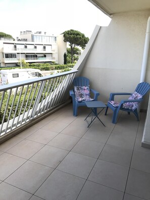 Terrasse côté chambre