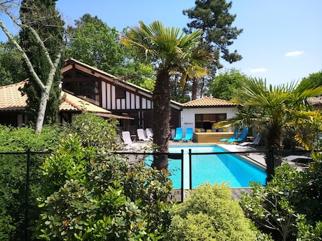 Grande Villa de Charme
Piscine sécurisée