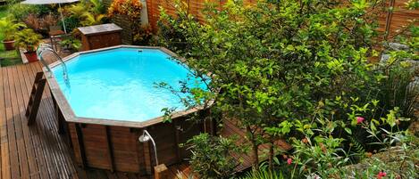 Piscine et terrasse privatives