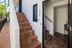 Beachy Keen Townhome on Jersey Court!