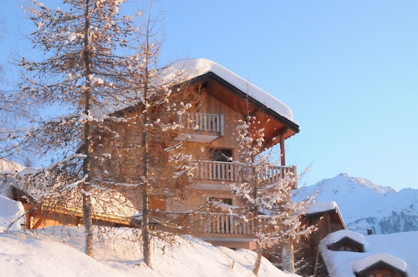 The apartment complex seen from the arrival