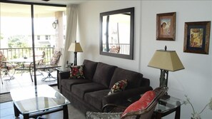 Welcome to Our Modern and Bright Condo