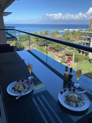 Breakfast on the Lanai