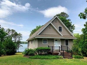 All new composite decking and aluminum railing installed in 2019.