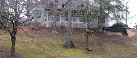 Hilltop Cabin