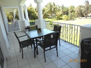 Terrace with gas BBQ grill