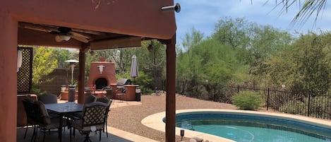 Beautiful house and yard, with a pool and hot tub in a quiet neighborhood