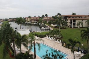 Beautiful view of Huron Harbor from Lanai dining area.
