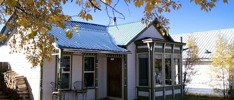 Mountain Peak Victorian's Front Porch