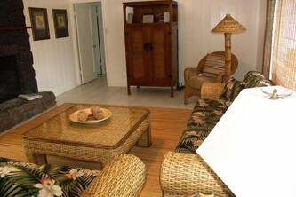 3-Bedroom Available for MAY! 250 Steps to the Beach! MONTHLY DISCOUNT!