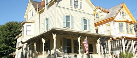 Kings Landing House on Quiet Street in the heart of Cape May