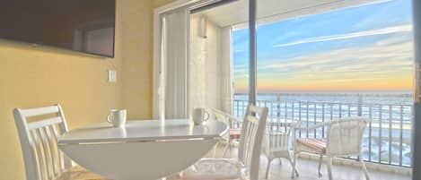 Take in this condo's amazing ocean view over breakfast, lunch, or dinner!