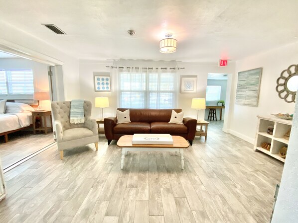 Comfortable living room to relax and unwind.