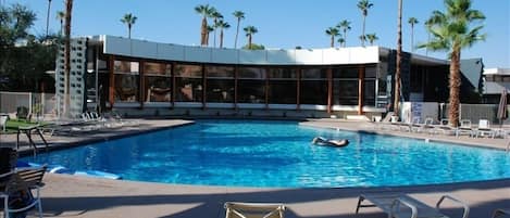 Famous Ocotillo Champagne Cork Pool