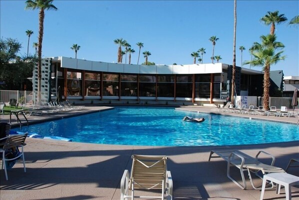 Famous Ocotillo Champagne Cork Pool