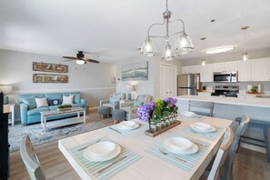 Open Concept Layout with Access to Kitchen 