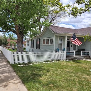 Fenced Side Yard and Back Yard