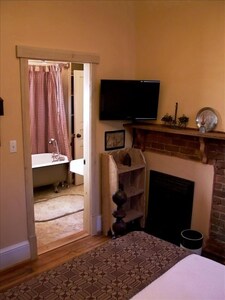 Restored 1840's Downtown Loft Near Blue Ridge Parkway