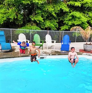 Private Swimming Pool  ~ Child & Family Approved!